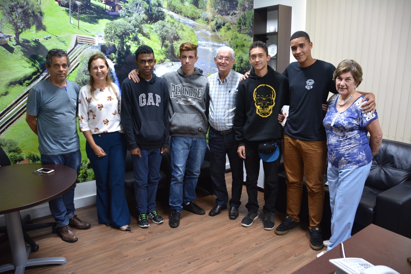 Alunos da rede estadual de ensino participam de conversa com vereadores na Câmara Municipal