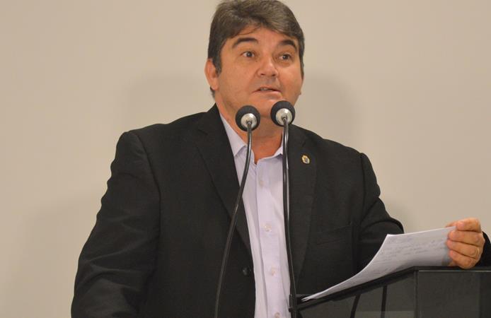 Fernando Carmoni pede investimento na estruturação de uma feira livre noturna em Botucatu