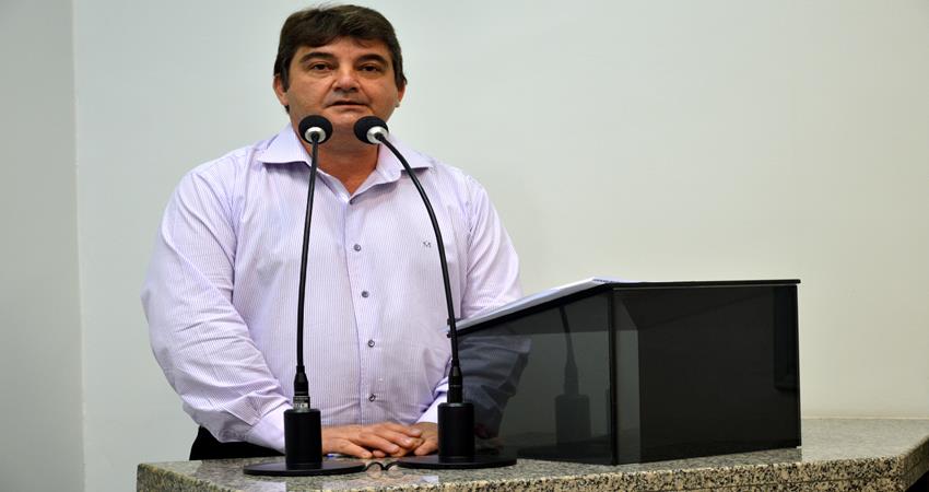 Fernando Carmoni apresenta pedidos por benefícios a idosos e aos músicos botucatuenses