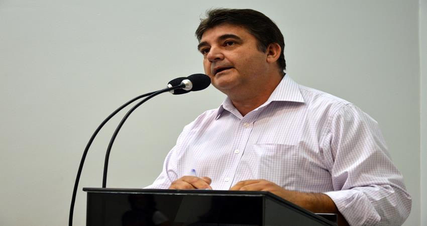 Carmoni solicita levantamento de universitários botucatuenses que viajam para outras cidades