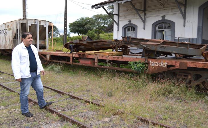 Curumim volta a solicitar que América Latina Logística retire os vagões abandonados de Rubião Júnior