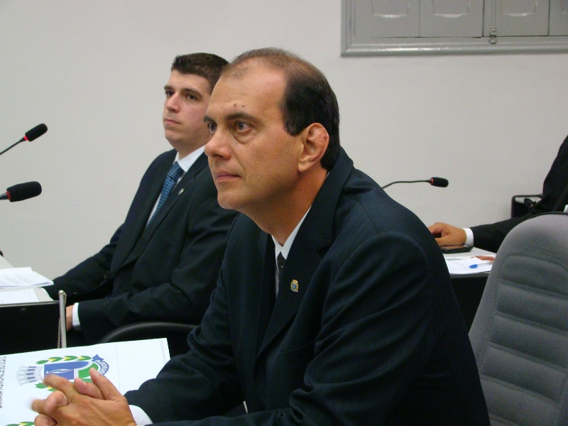 Fontão pede agilidade em processo para transmissão do sinal da Rede Canção Nova em Botucatu