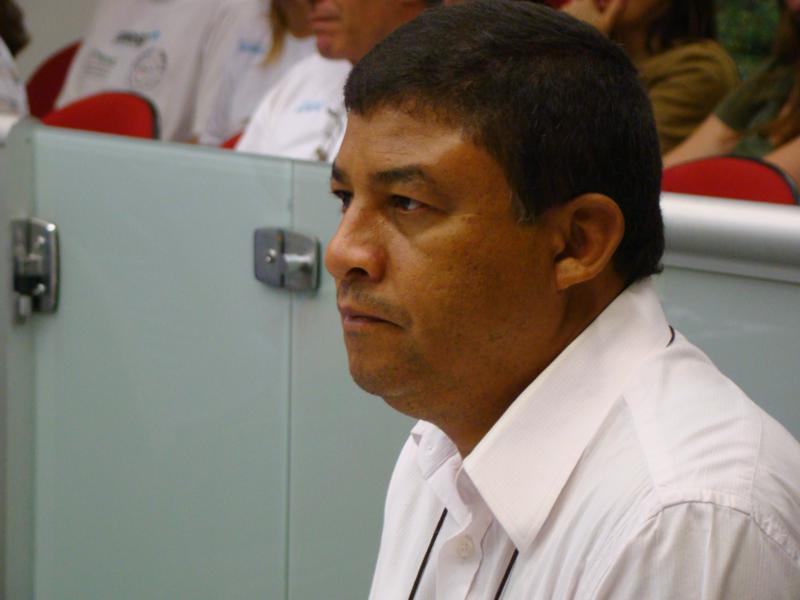 Reinaldinho quer saber quais loteamentos são irregulares em Botucatu