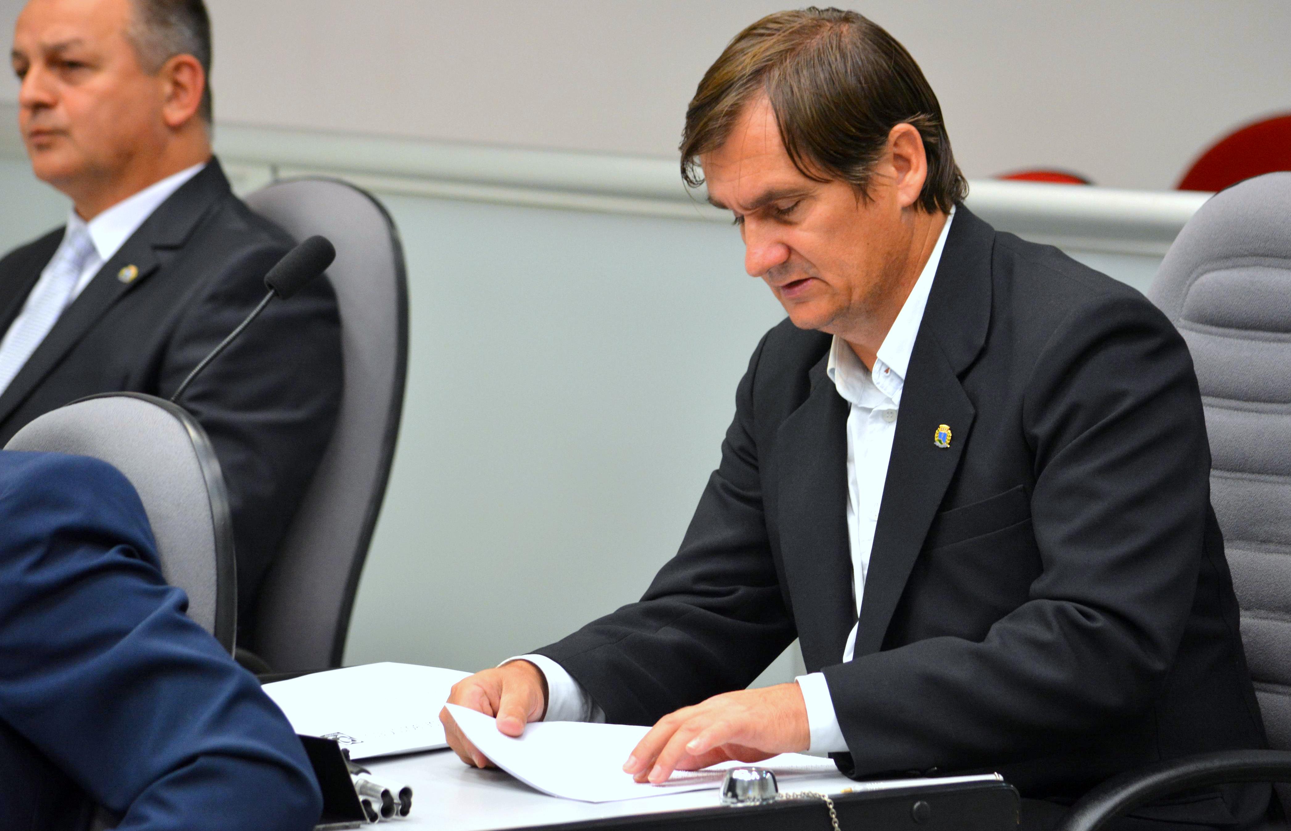 Carlos Trigo apresenta pedido por contratação de médicos geriatras para postos de saúde