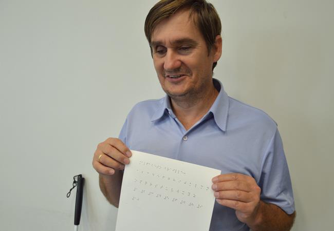 Carlos Trigo comemora o Dia Nacional do Braille e pede cada vez mais conscientização da sociedade