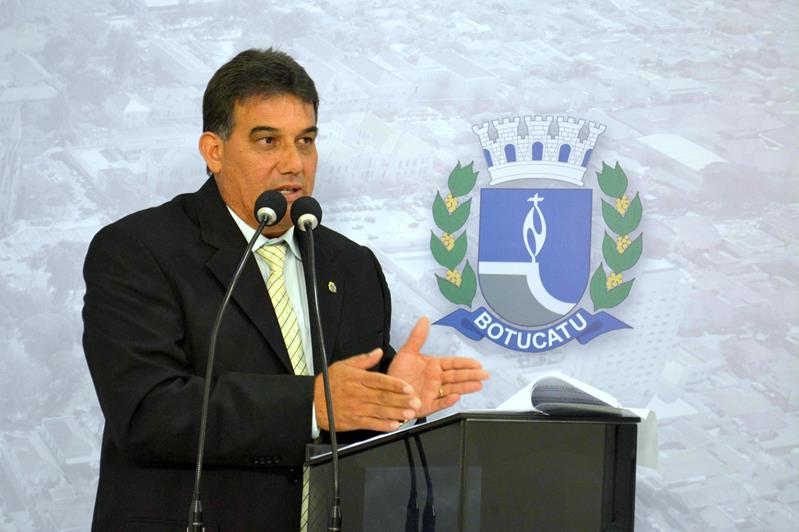 Zé Fernandes faz gestão pela criação de Central de Vagas para a educação infantil municipal